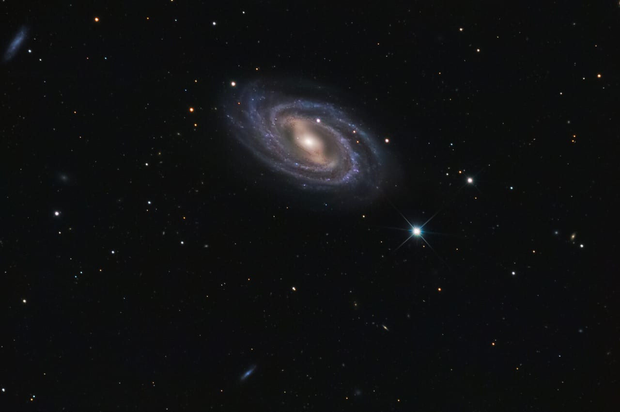 M109